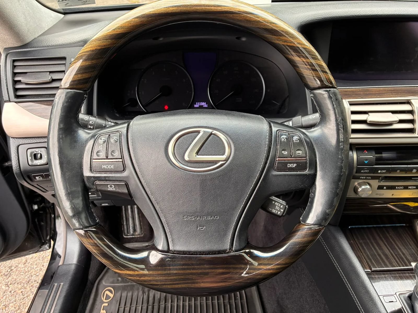 Used 2013 Lexus LS 460 L w/ All-Weather Pkg RWD image 26
