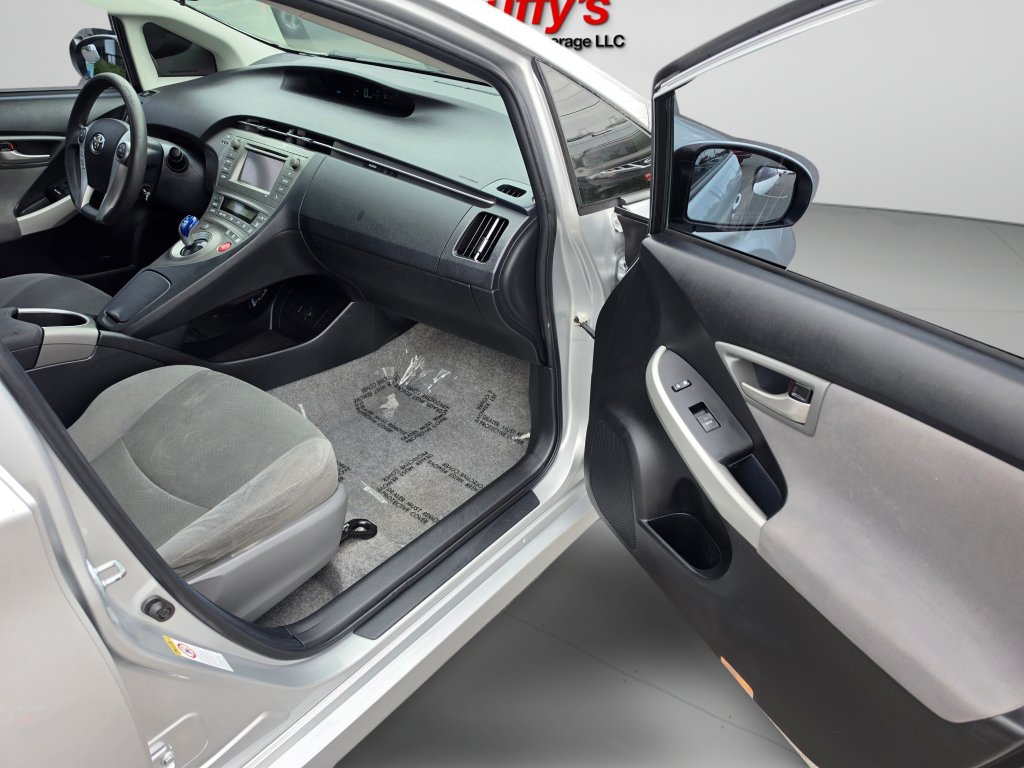 Used 2012 Toyota Prius Two FWD image 28