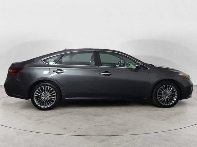 Used 2016 Toyota Avalon Limited FWD image 6