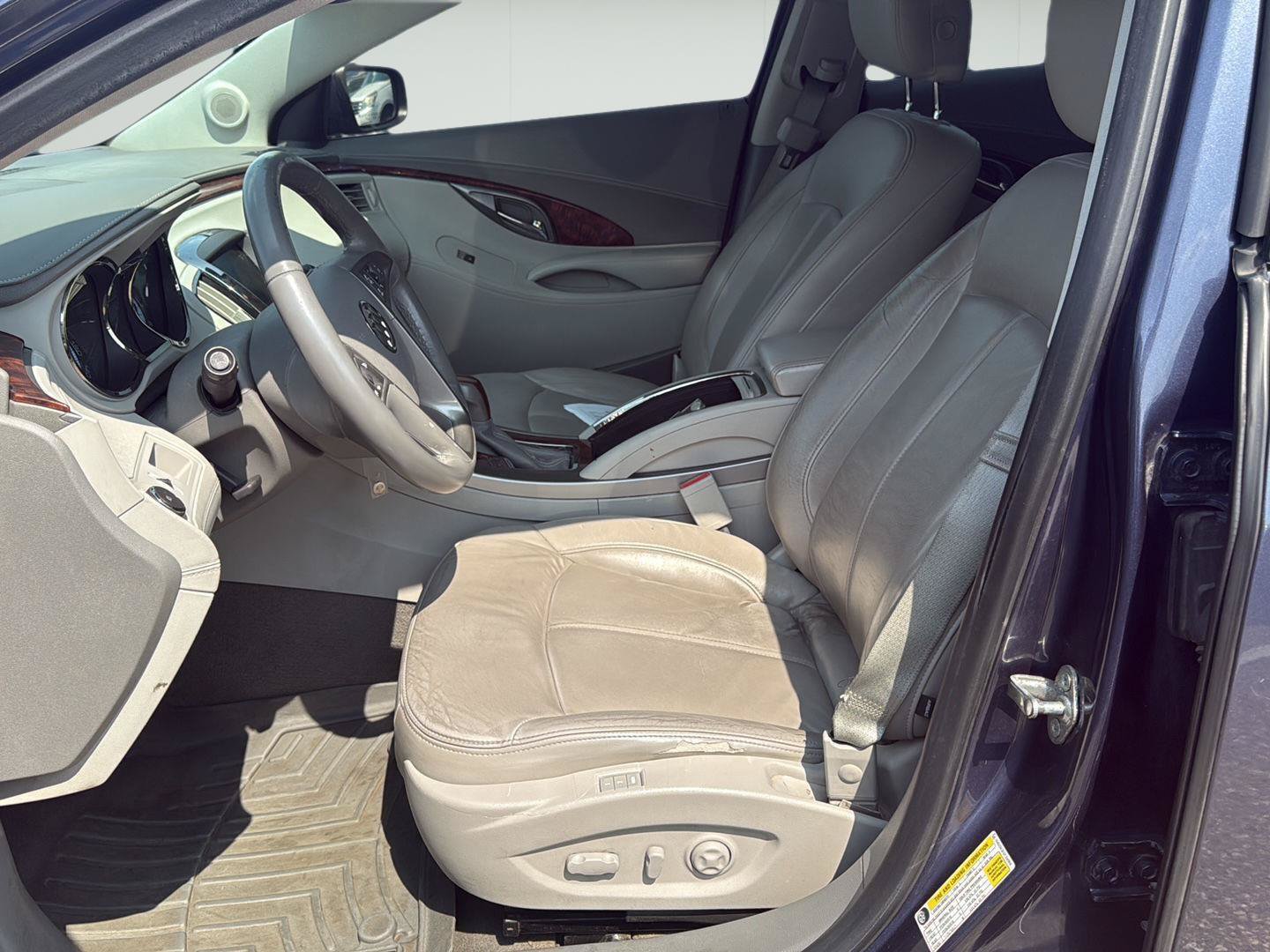 Used 2013 Buick LaCrosse Leather FWD image 4