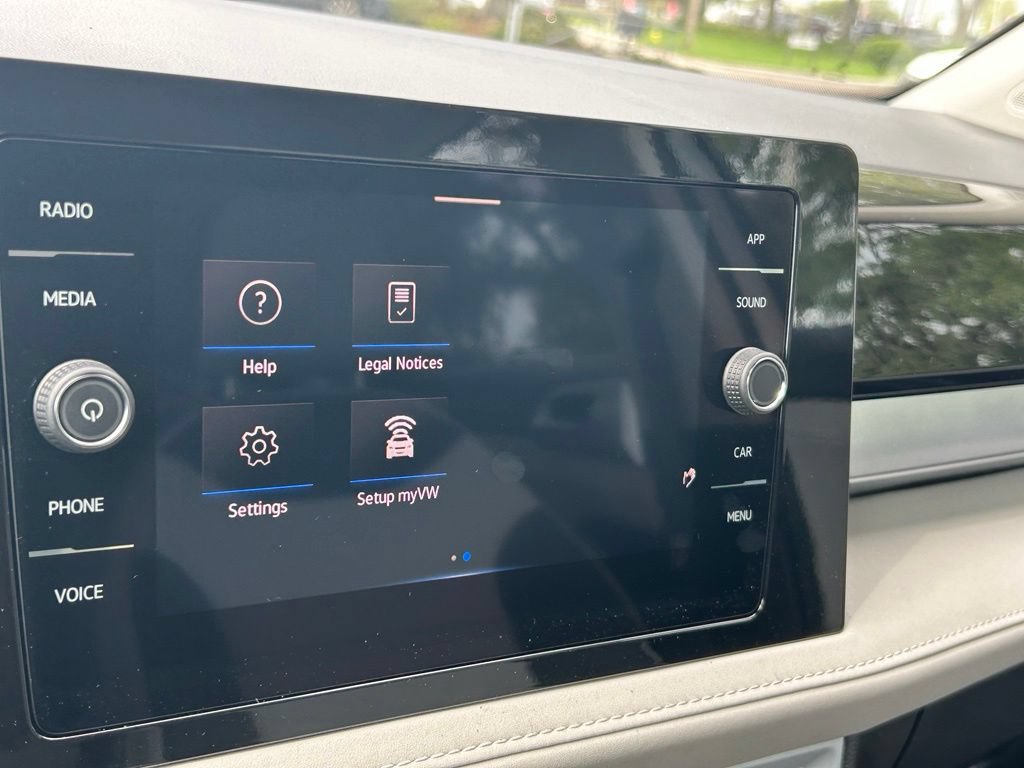 New 2026 Volkswagen Taos SE FWD image 17