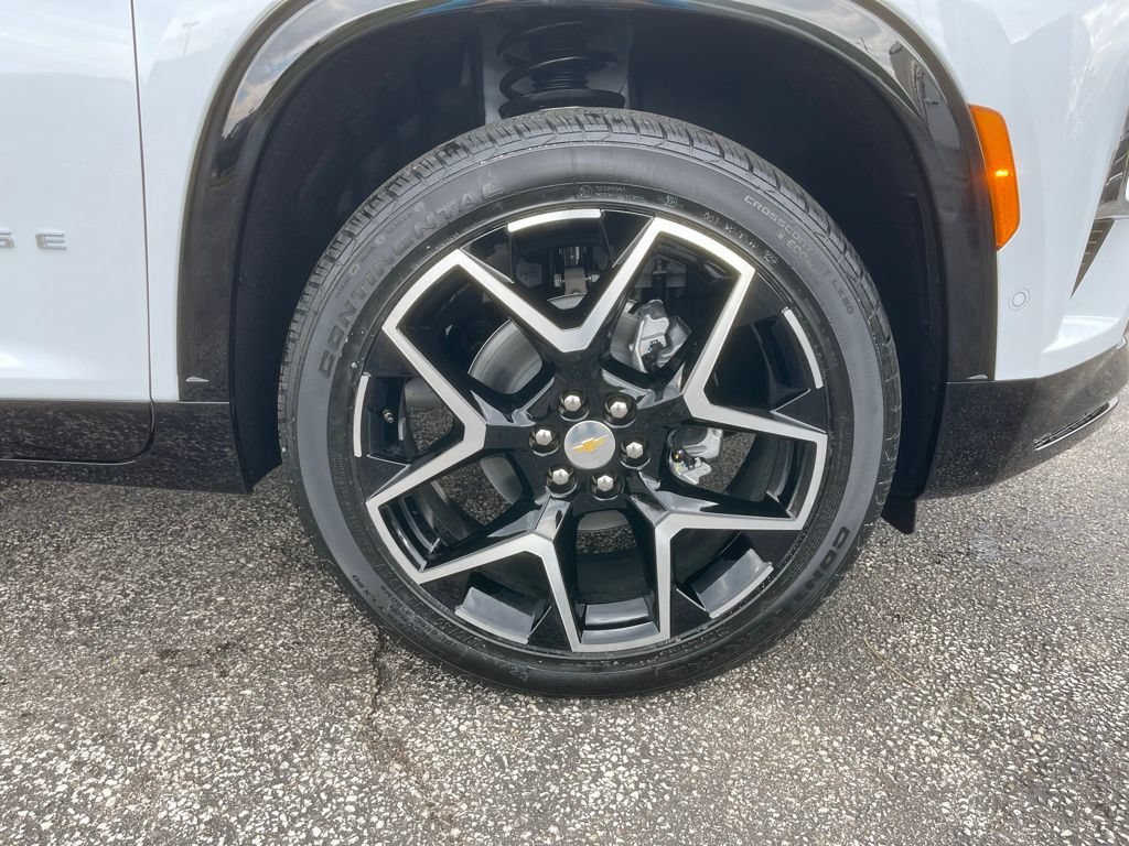 New 2026 Chevrolet Traverse High Country w/ LPO, Floor Liner Package AWD/4WD image 34