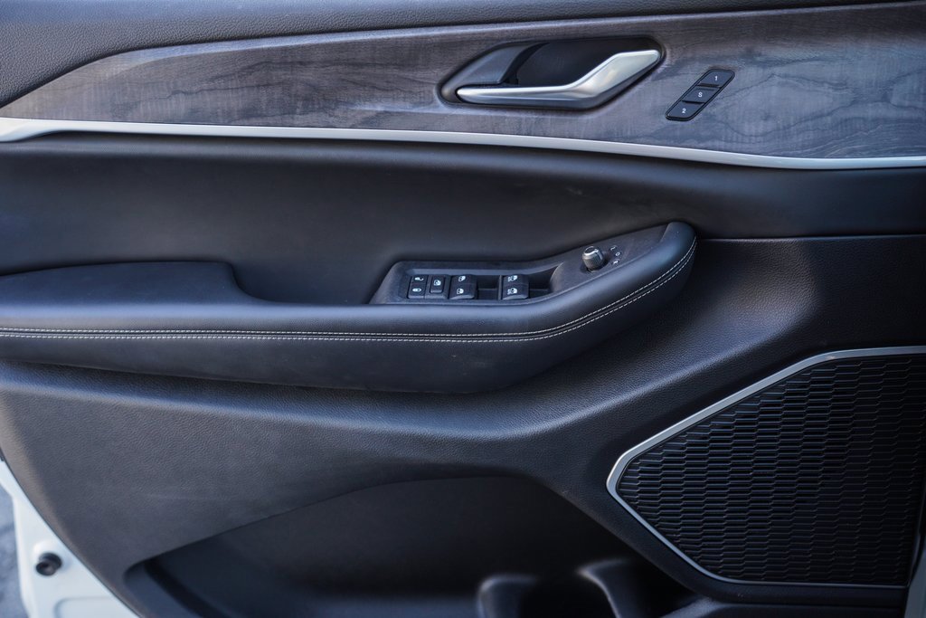 Used 2022 Jeep Grand Cherokee Limited image 33