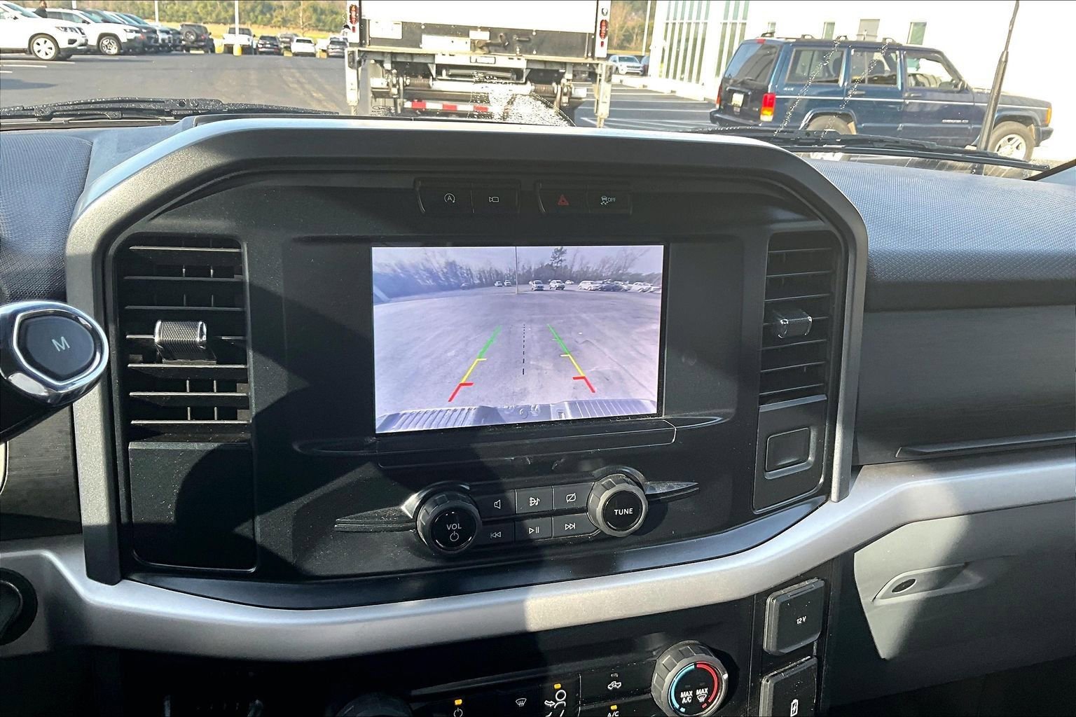 Used 2023 Ford F150 XLT image 15