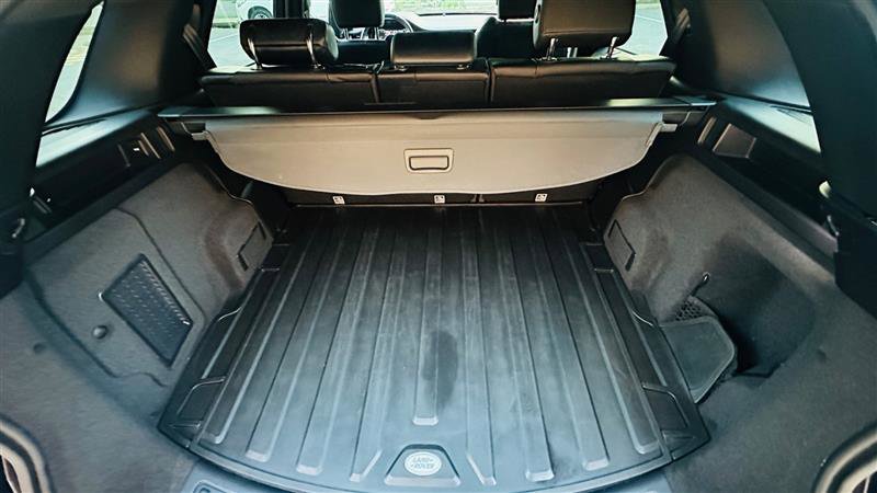 Used 2021 Land Rover Discovery Sport S image 22