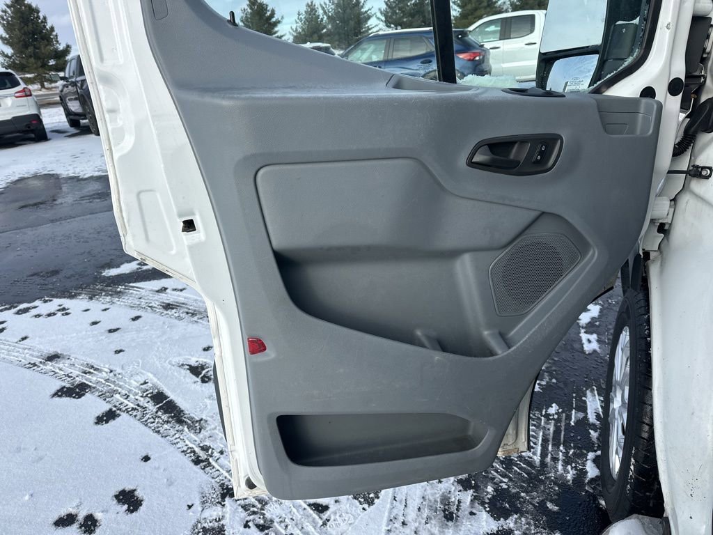 Used 2018 Ford Transit 250 130 Low Roof w/ Exterior Upgrade Package image 17