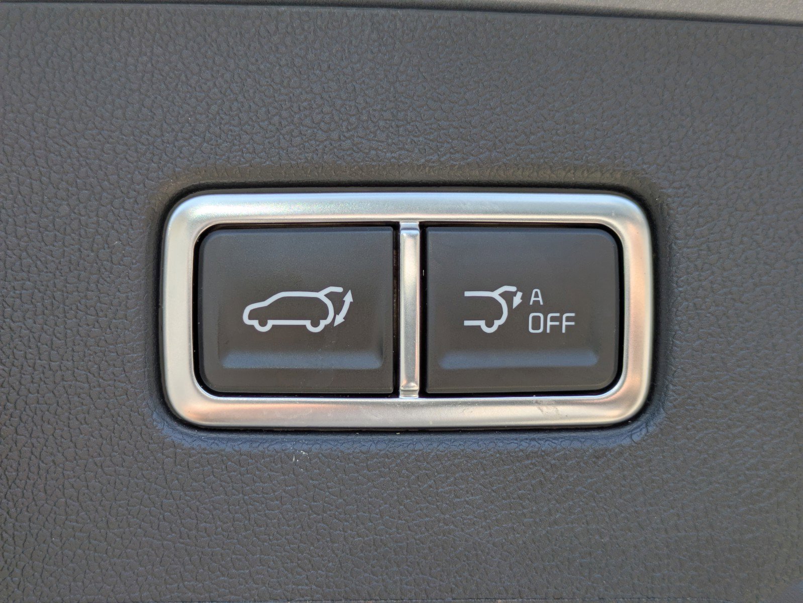 Certified 2025 Kia Sorento SX image 11