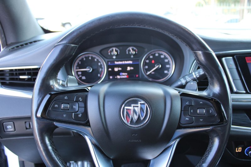 Used 2022 Buick Enclave Essence image 13