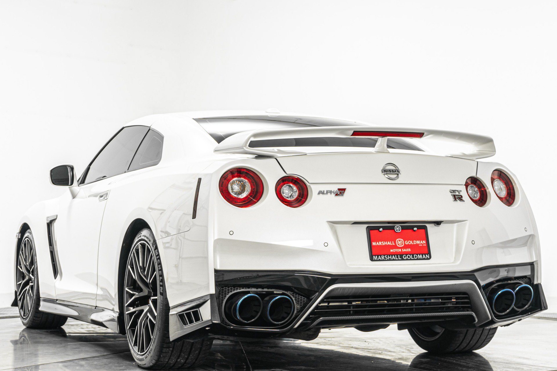 Used 2021 Nissan GT-R Premium AWD/4WD image 7
