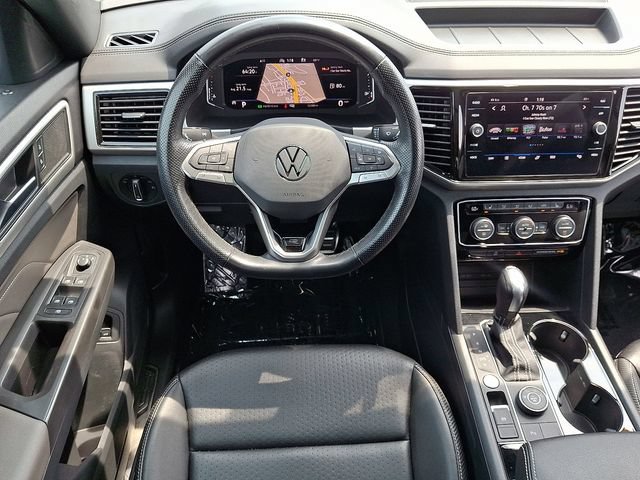 Used 2022 Volkswagen Atlas Cross Sport SEL R-Line AWD/4WD image 11