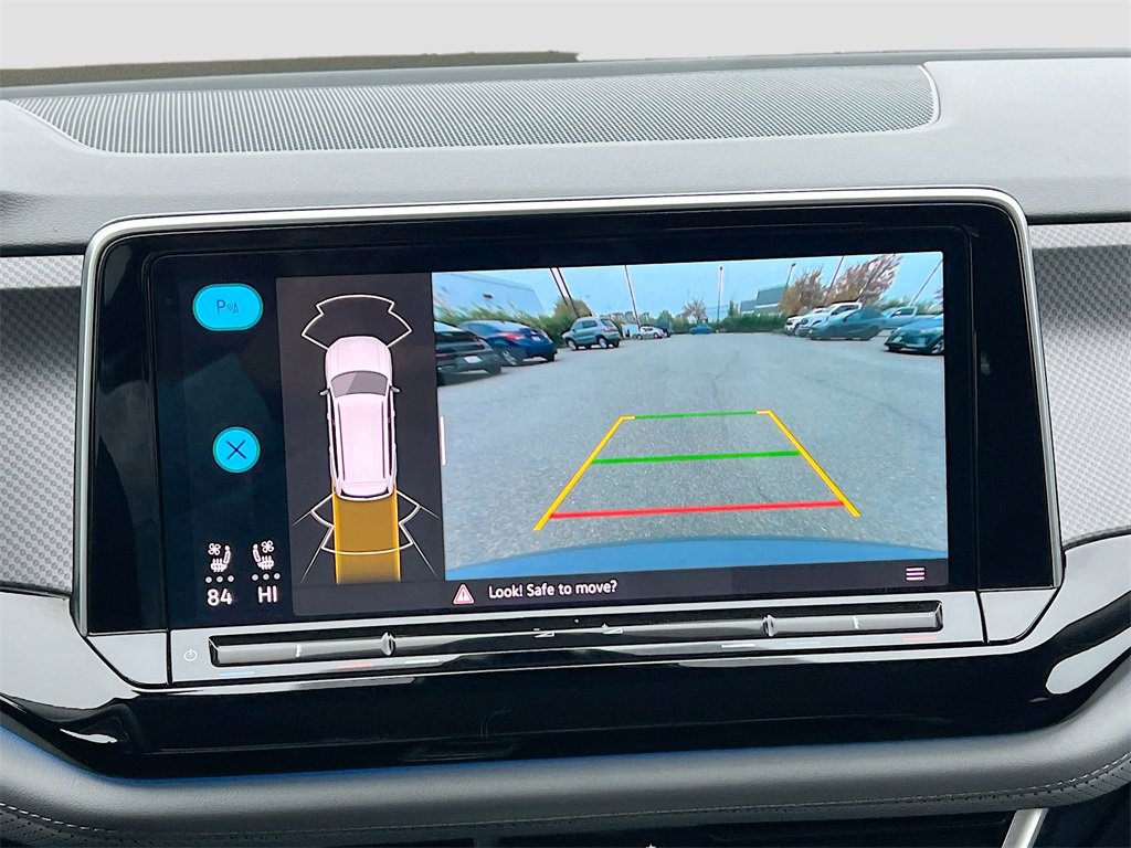 Used 2024 Volkswagen Atlas Peak Edition SE image 13