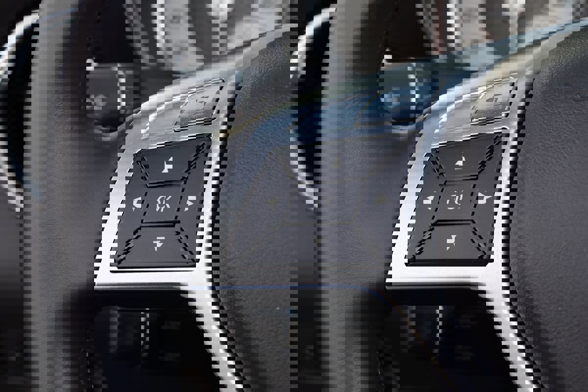 Used 2014 Mercedes-Benz SLK 350 image 15