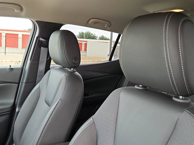 Certified 2025 Buick Encore GX Preferred w/ Comfort Package FWD image 11