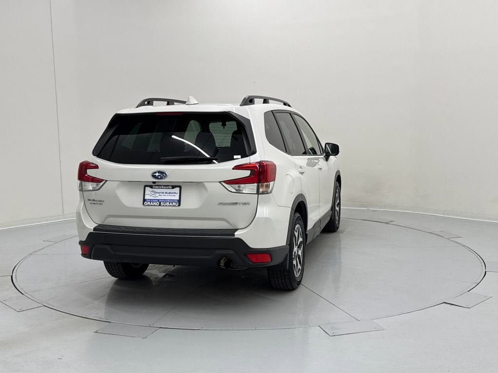 Used 2022 Subaru Forester Premium w/ Popular Package #1 image 5