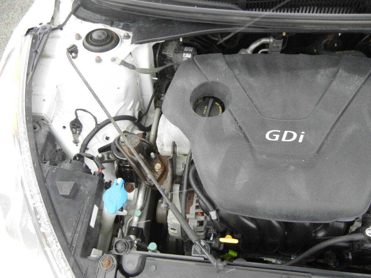 Used 2013 Hyundai Veloster image 47