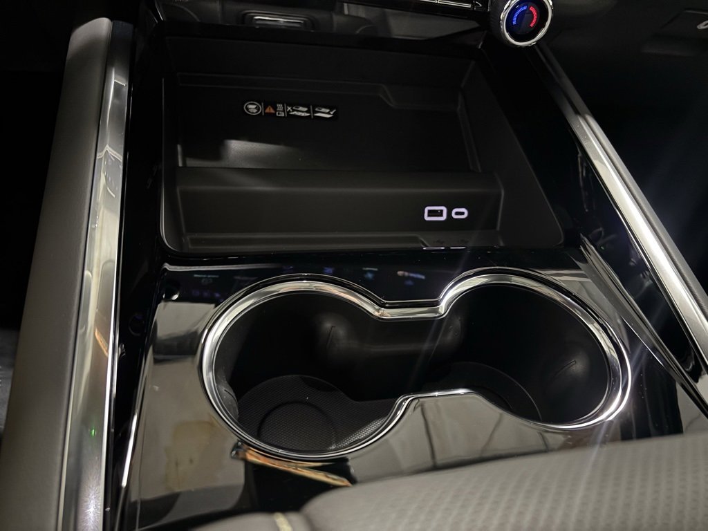 New 2026 Chevrolet Suburban Premier image 21