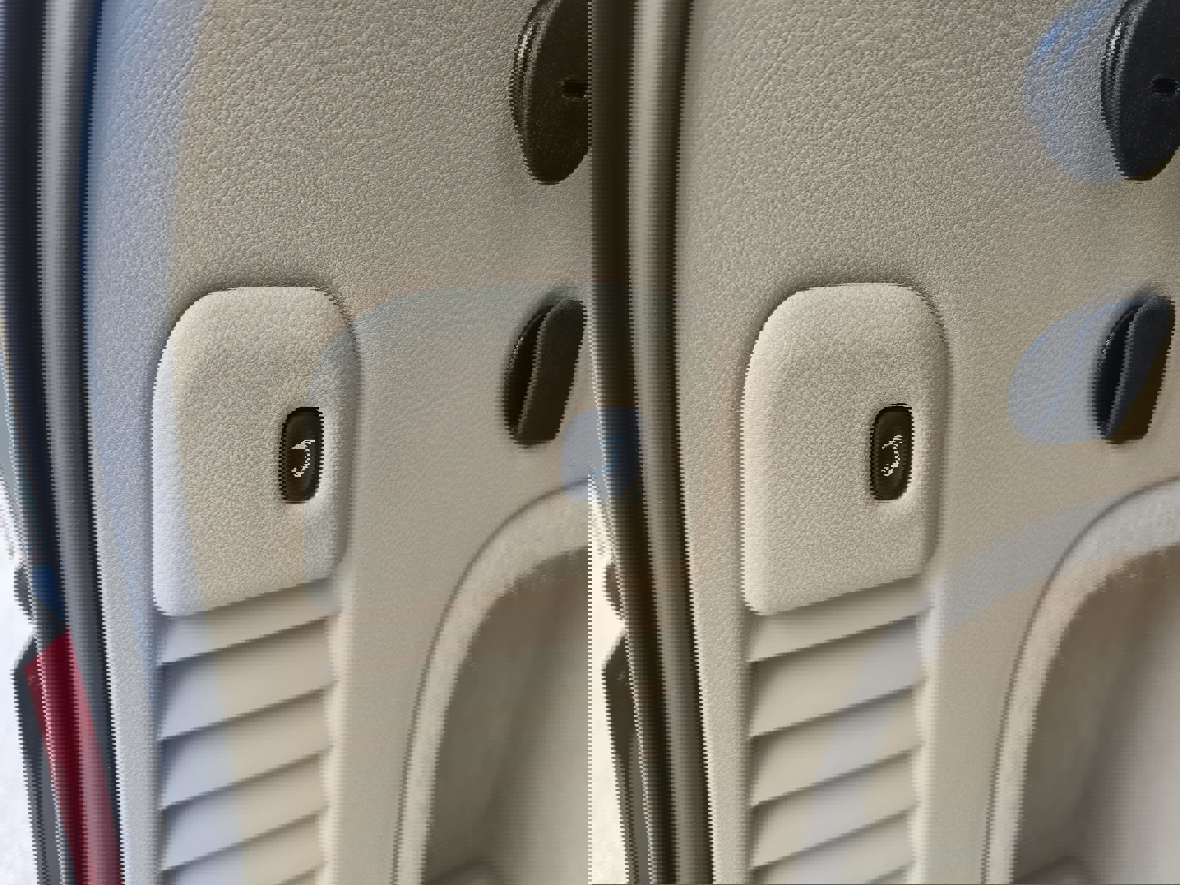 Used 2018 Jeep Grand Cherokee Overland image 13