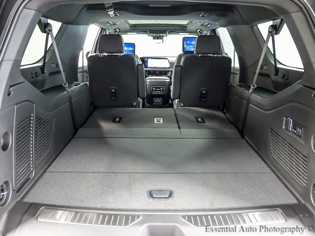 New 2026 Chevrolet Suburban Premier image 13