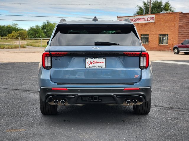 Used 2025 Ford Explorer ST AWD/4WD image 4