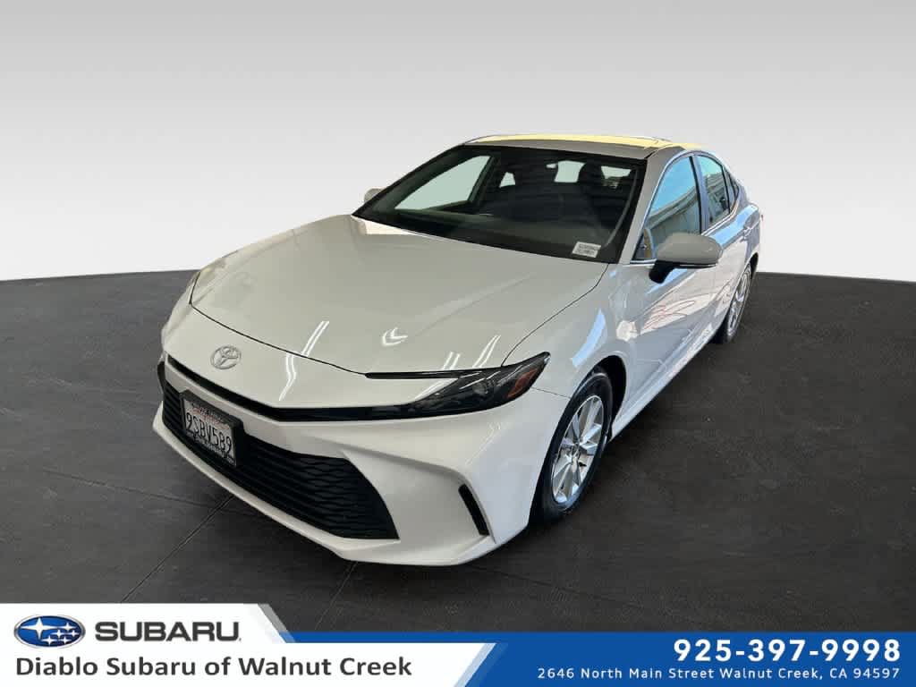Used 2025 Toyota Camry LE w/ Convenience Package FWD image 1