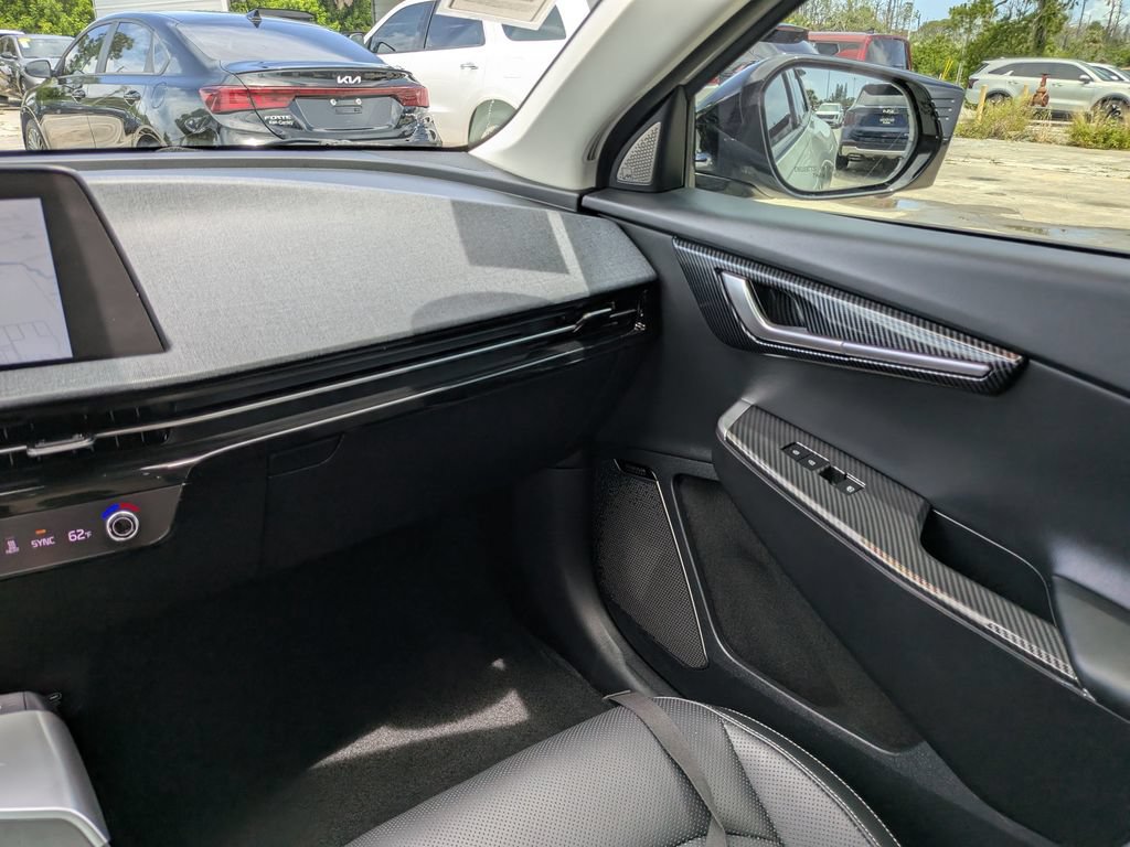 Certified 2022 Kia EV6 Wind w/ Wind Technology Package AWD/4WD image 18