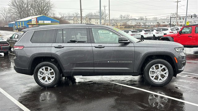 Used 2023 Jeep Grand Cherokee L Limited w/ Luxury Tech Group II image 26