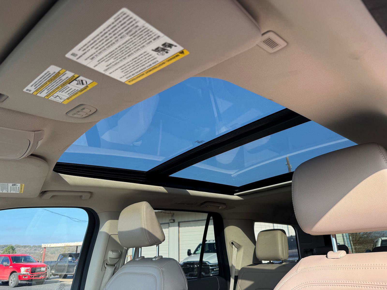 Used 2024 Ford Expedition Limited image 9