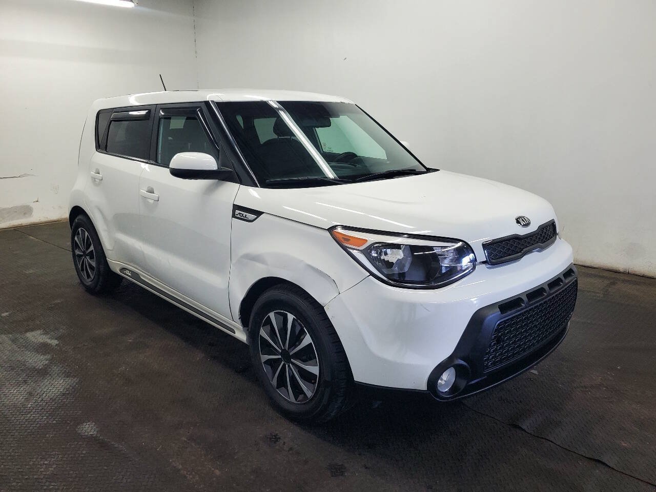 Used 2016 Kia Soul + w/ Soulful Package FWD image 3