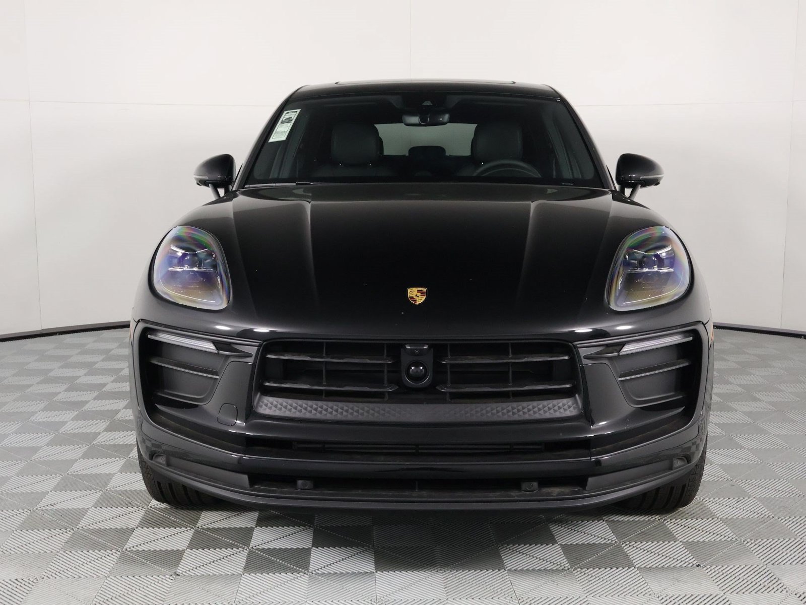 New 2026 Porsche Macan AWD/4WD image 10