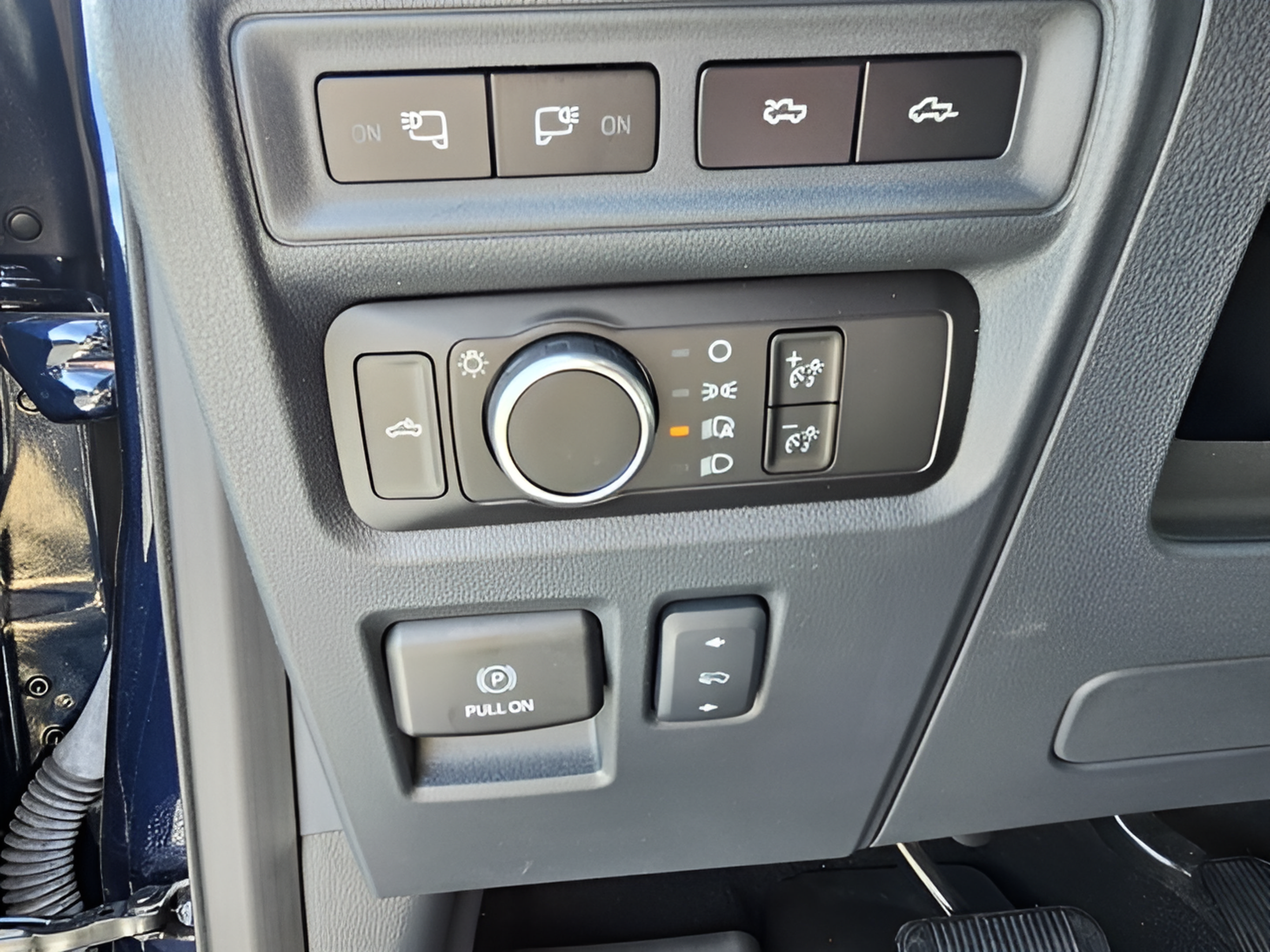 Used 2023 Ford F150 Lightning Lariat AWD/4WD image 20