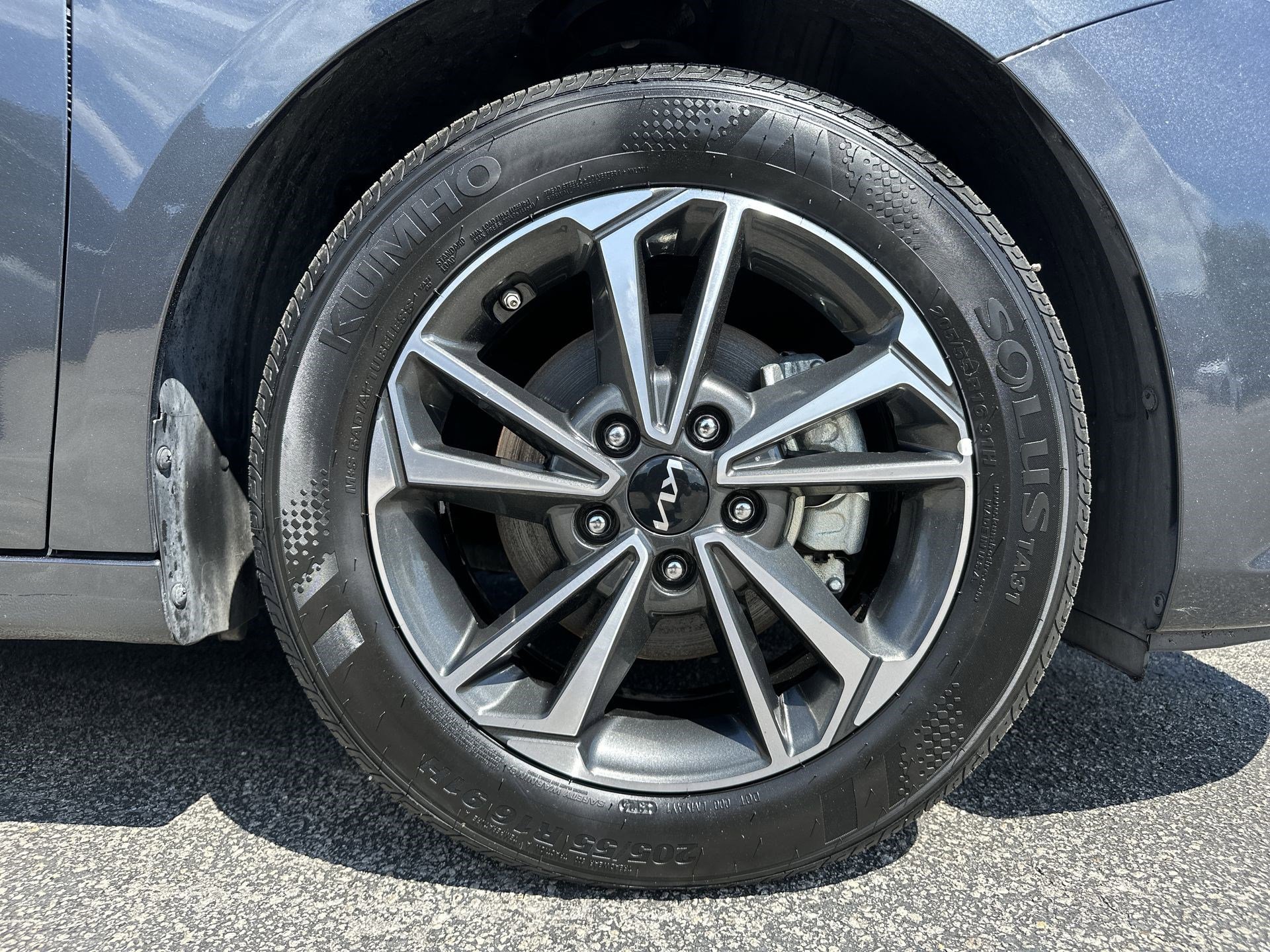 Used 2024 Kia Forte LXS image 18