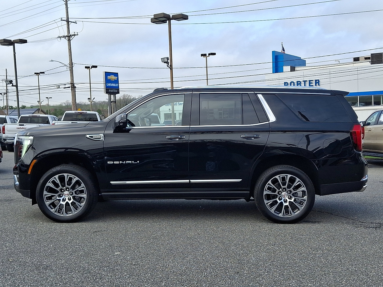 Certified 2026 GMC Yukon Denali w/ Denali Reserve Package image 7