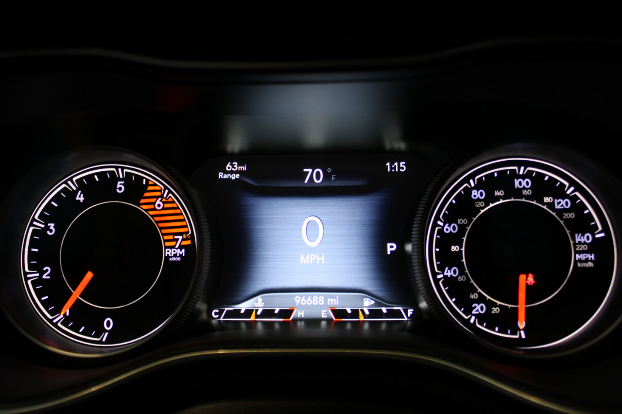 Used 2019 Jeep Cherokee Trailhawk w/ Comfort & Convenience Group image 18