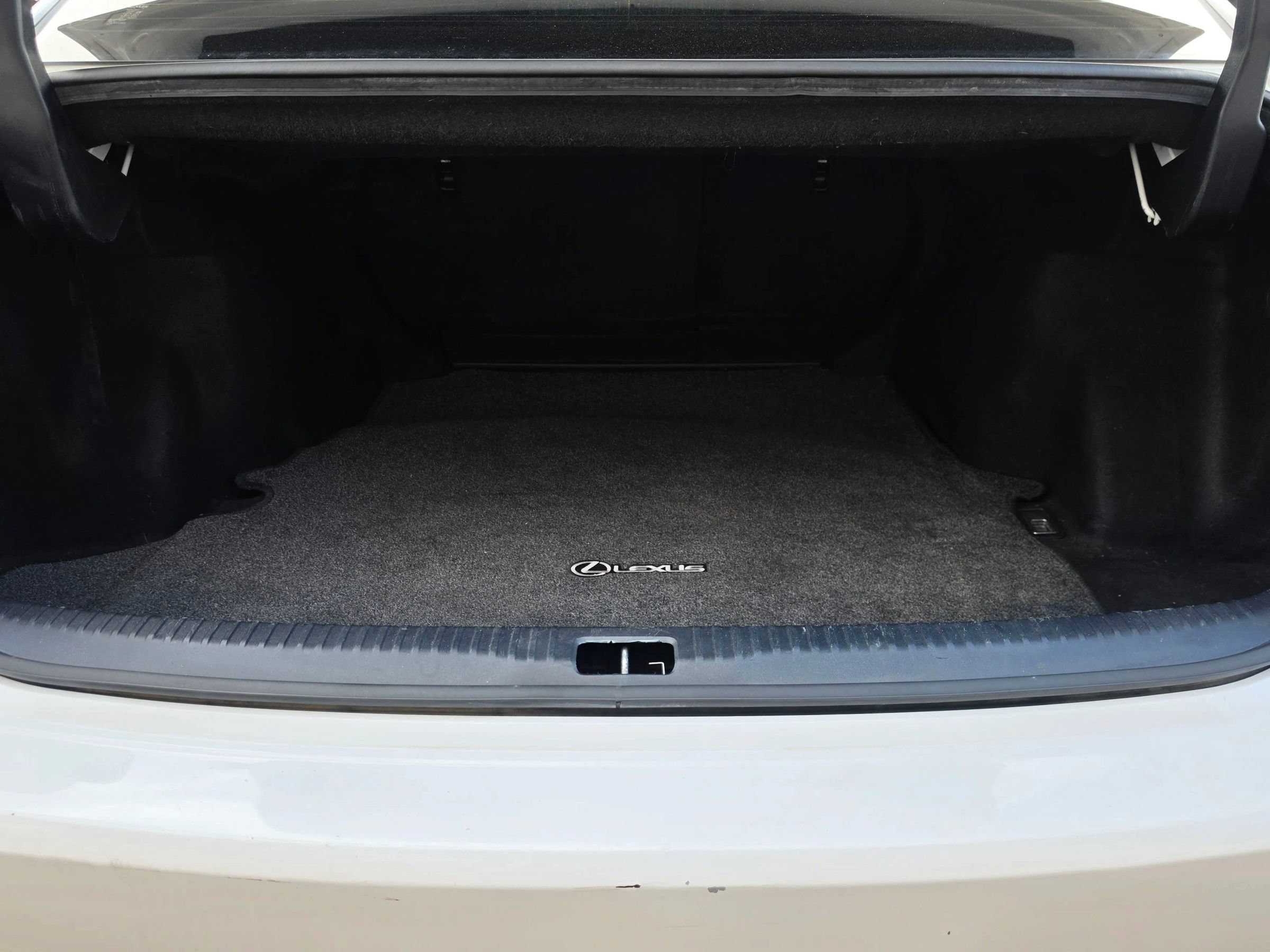 Used 2015 Lexus IS 350 w/ F-Sport Package RWD image 19