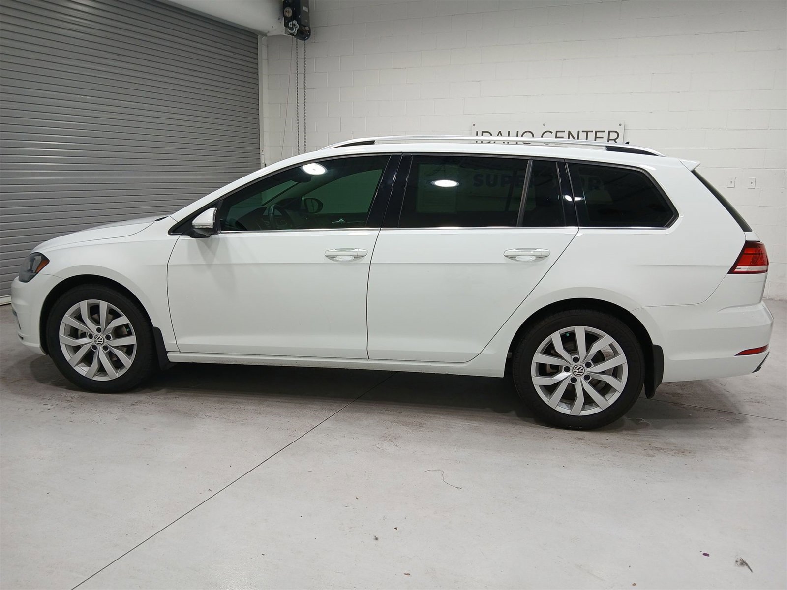 Used 2018 Volkswagen Golf SEL image 5