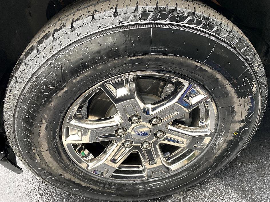 Used 2021 Ford F150 XLT w/ Equipment Group 302A High image 9