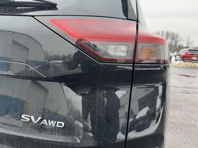 Used 2021 Nissan Rogue SV image 9