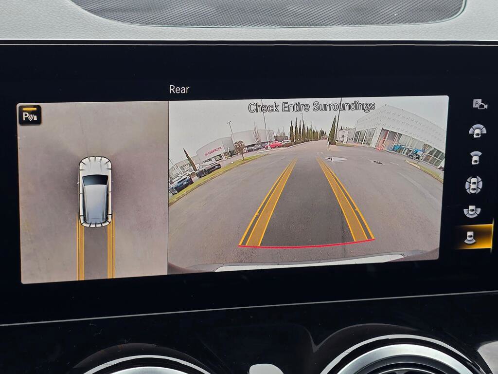 Used 2022 Mercedes-Benz GLB 35 AMG 4MATIC image 49