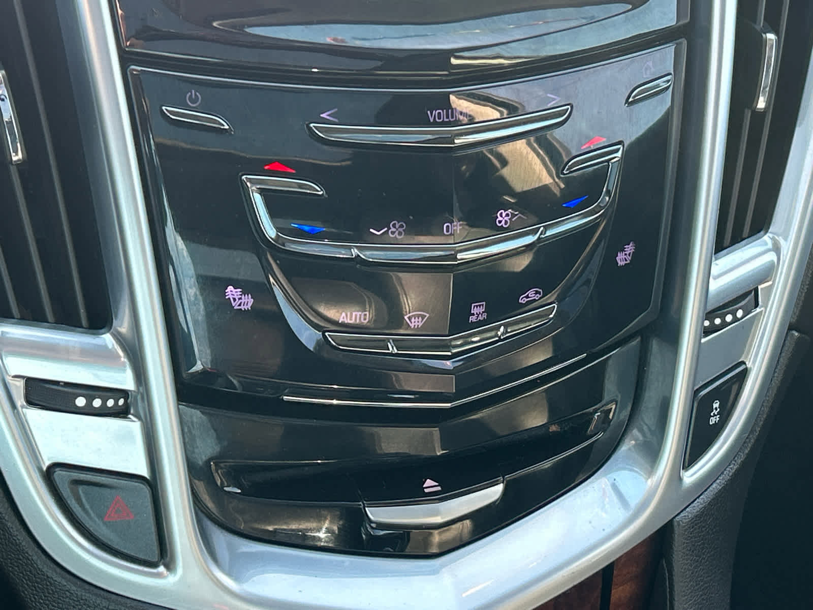 Used 2014 Cadillac SRX Luxury image 34