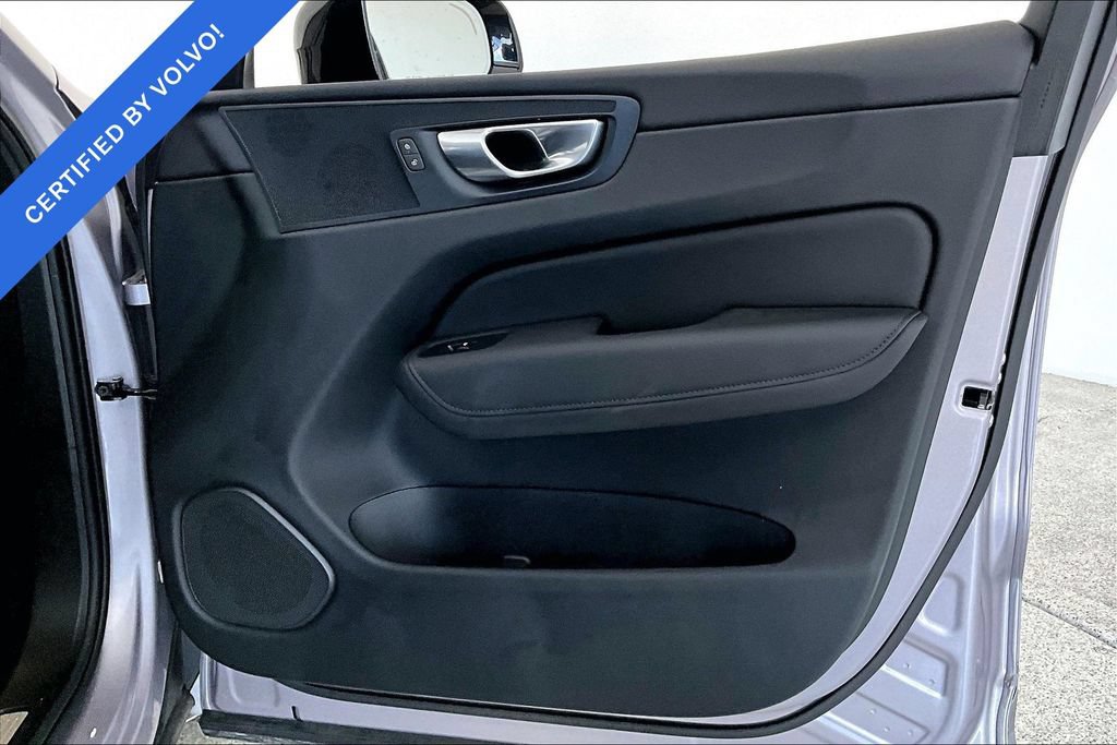 Used 2026 Volvo XC60 B5 Plus AWD/4WD image 20