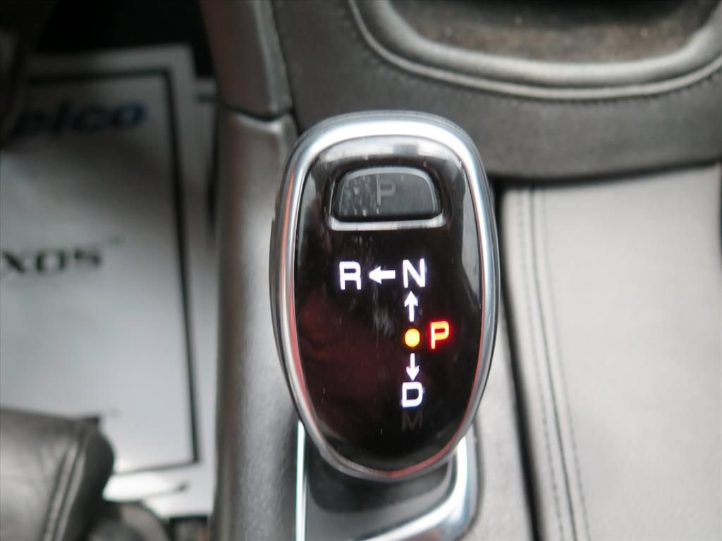 Used 2017 Cadillac XT5 Premium Luxury FWD image 16