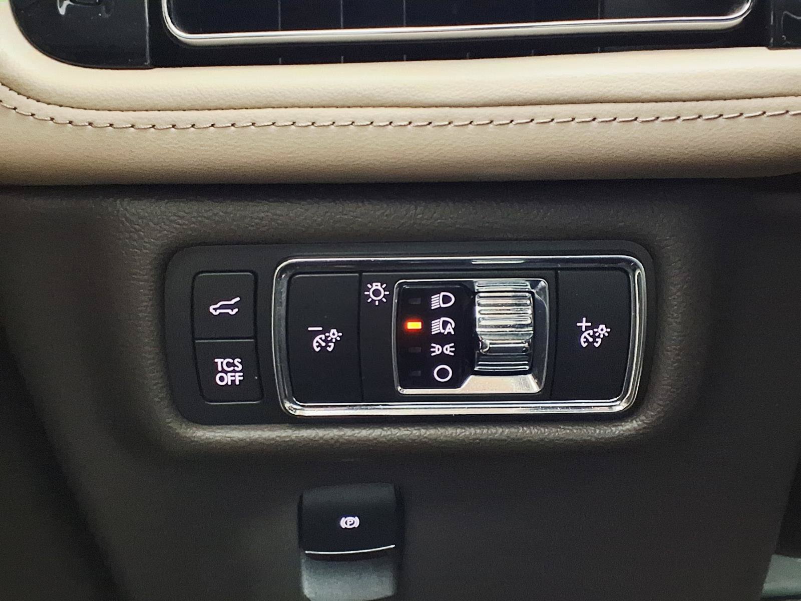 Used 2021 Lincoln Nautilus Reserve AWD/4WD image 22