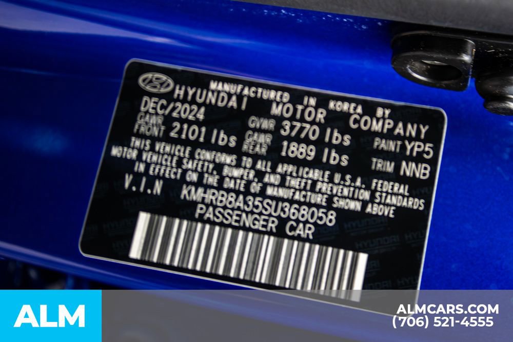 Certified 2025 Hyundai Venue SE image 35