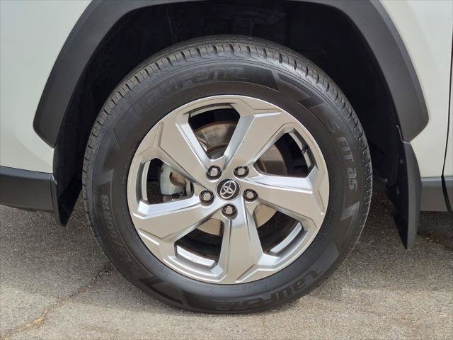 Used 2020 Toyota RAV4 Limited AWD/4WD image 9