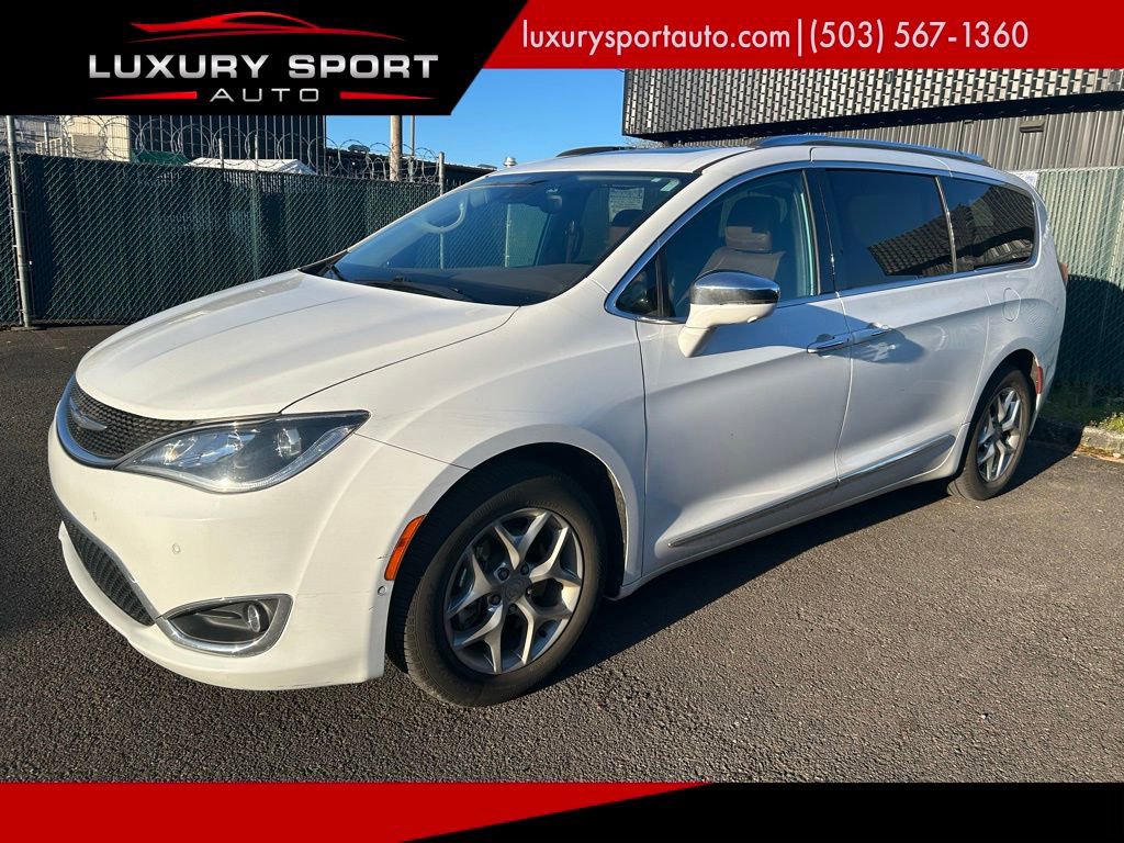 Used 2017 Chrysler Pacifica Limited w/ UConnect Theater Package image 1