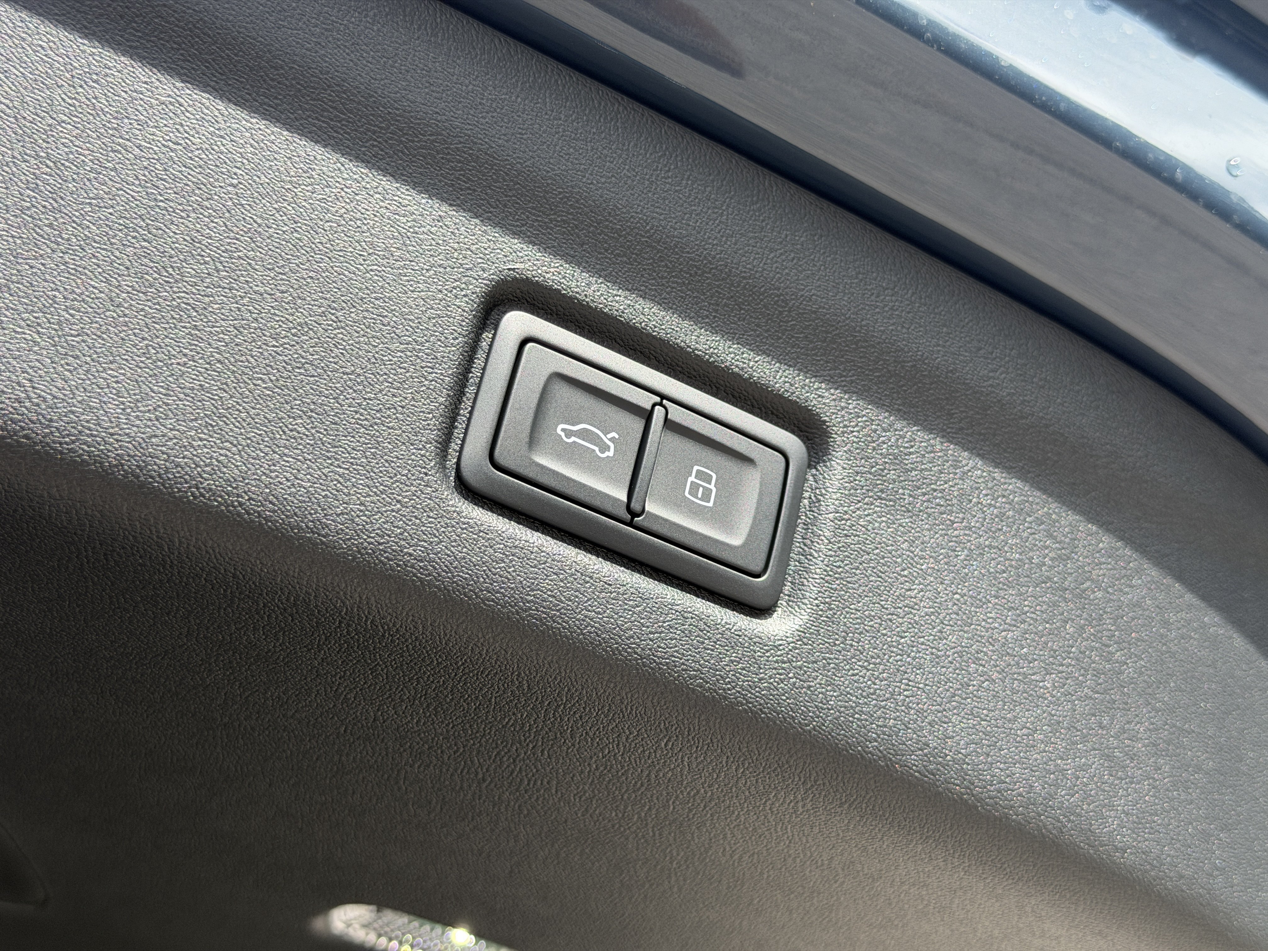 New 2027 Audi Q6 e-tron Premium Plus AWD/4WD image 12