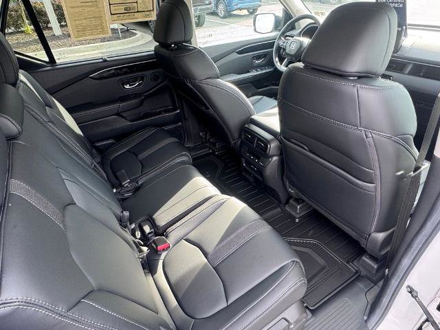 Used 2025 Honda Pilot EX-L image 23