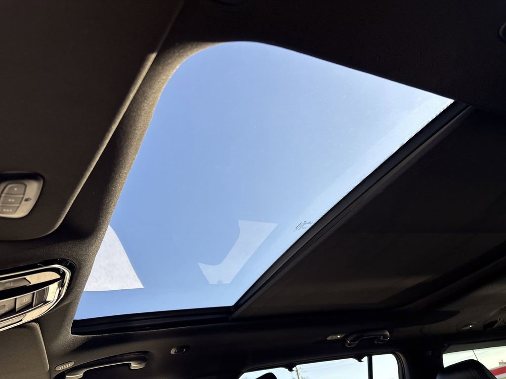 Used 2024 Jeep Grand Wagoneer L 4WD image 19