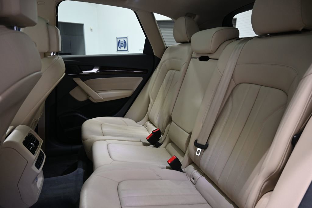 Used 2018 Audi Q5 2.0T Premium Plus w/ Premium Plus Package image 13
