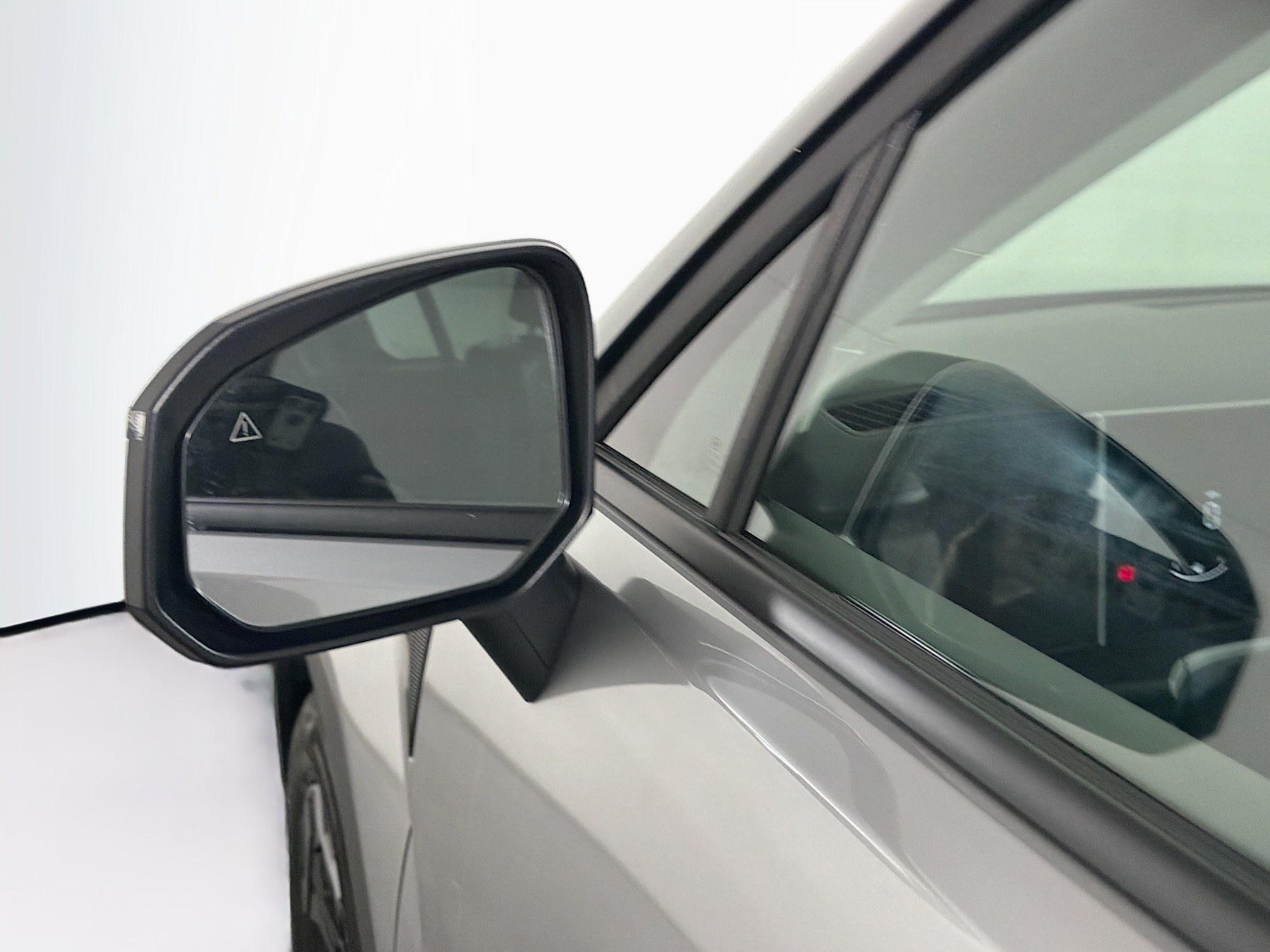Used 2026 Hyundai Santa Fe SEL FWD image 16